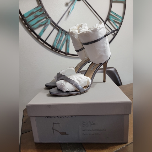 Neil J. Rodgers Sandals Silver - Picture 2 of 5